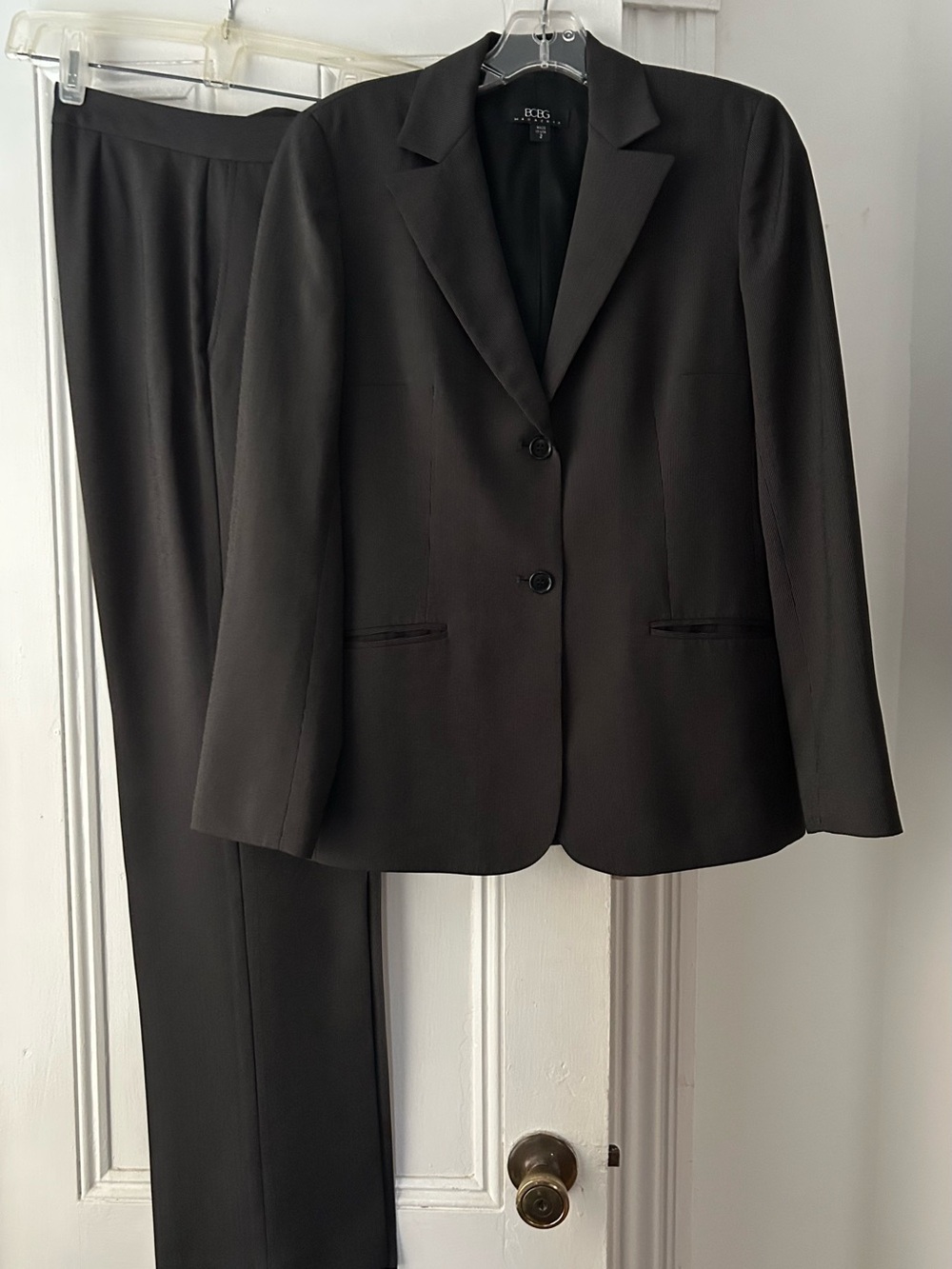 BCBGMaxAzria | Two-Piece Subtle Pinstripe Suit |  Bkack |Size 0-2